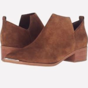 🖤 MARC FISHER ‘Yamir’ Suede Boots